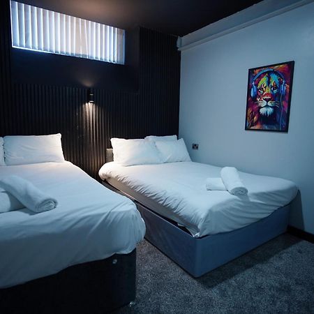 Nero Suite Sleeps Fourteen Manchester Exterior foto